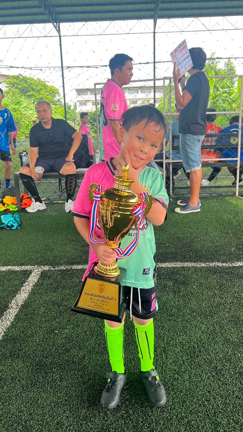 ได้รับรางวัลรองชนะเลิศอันดับ-1